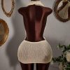 Vestido mini entallado escotado en V con espalda descubierta - Image 3